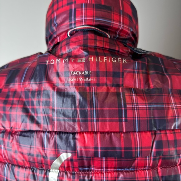 Tommy Hilfiger Red Plaid Packable Lightweight Puffer Vest Size S - Picture 10 of 13